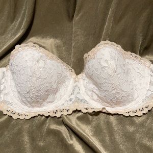 Strapless Victoria’s Secret bra 32D